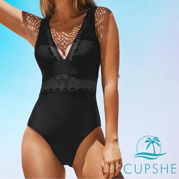 Cupshe Other - Solid Black V-Neck One Piece Swimsuit Sz Small